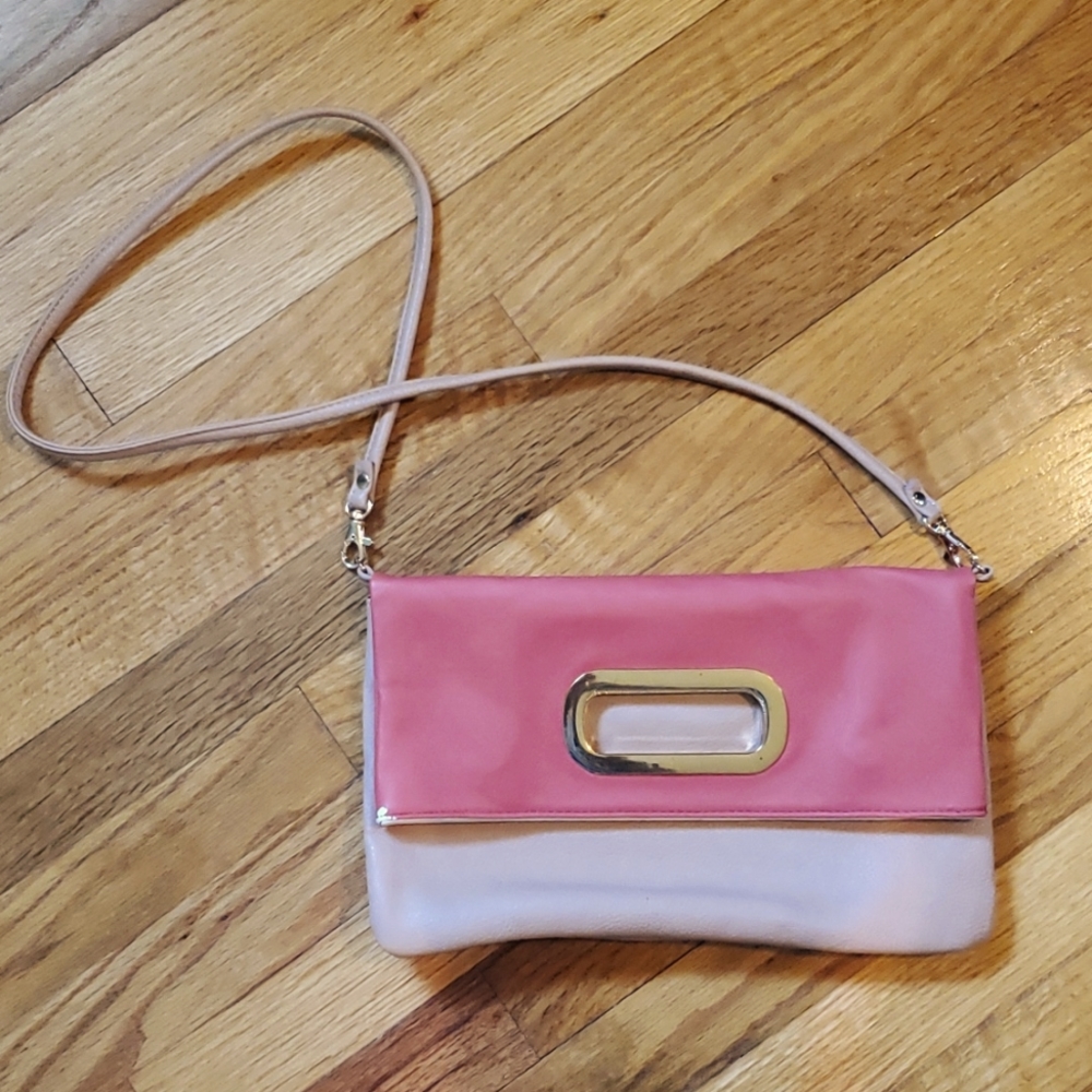 Pocketbook with magnetic closure